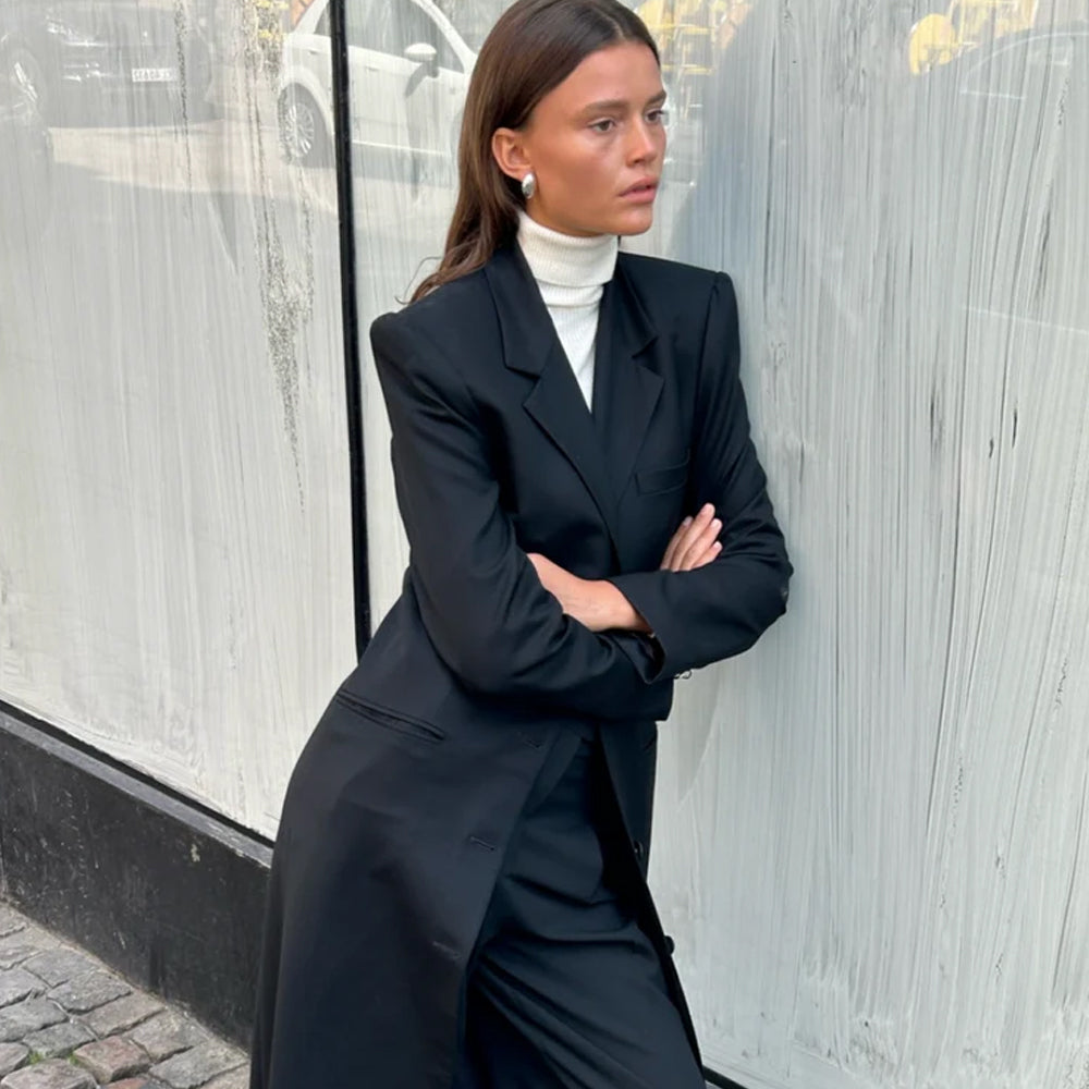 Camilla Beyaz Küpe