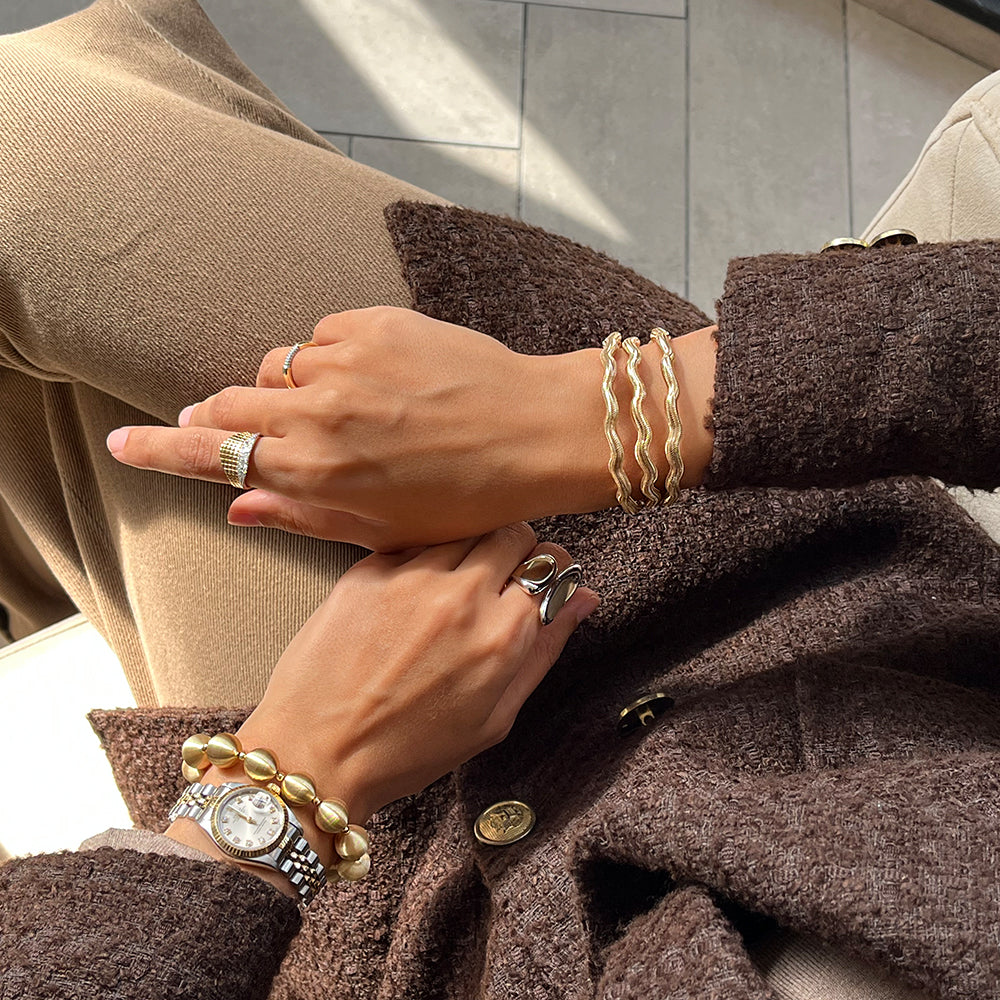 Dokulu Large Habbe Bileklik