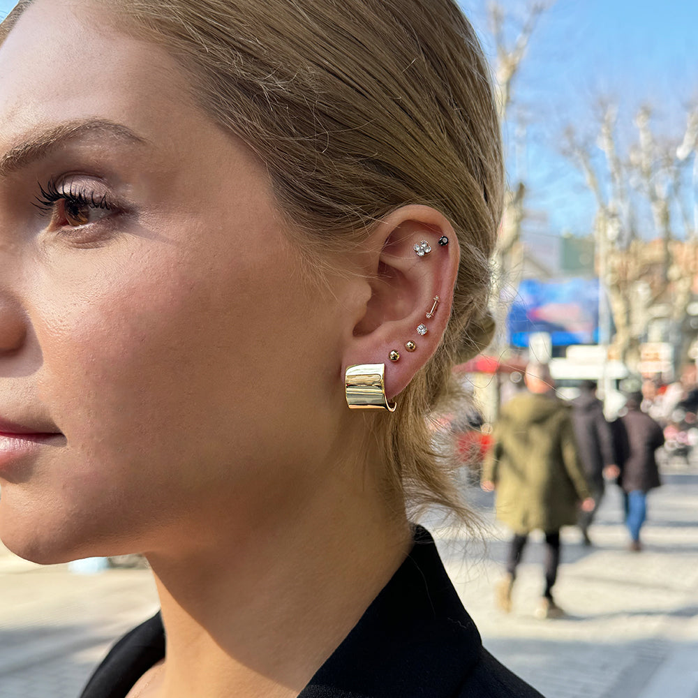 Elizabeth Gold Earring