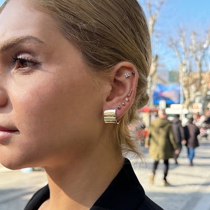 Elizabeth Gold Earring