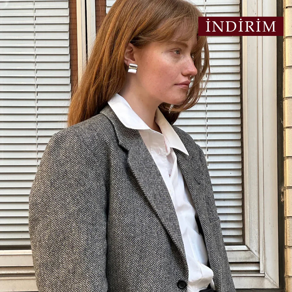 Elizabeth Beyaz Küpe