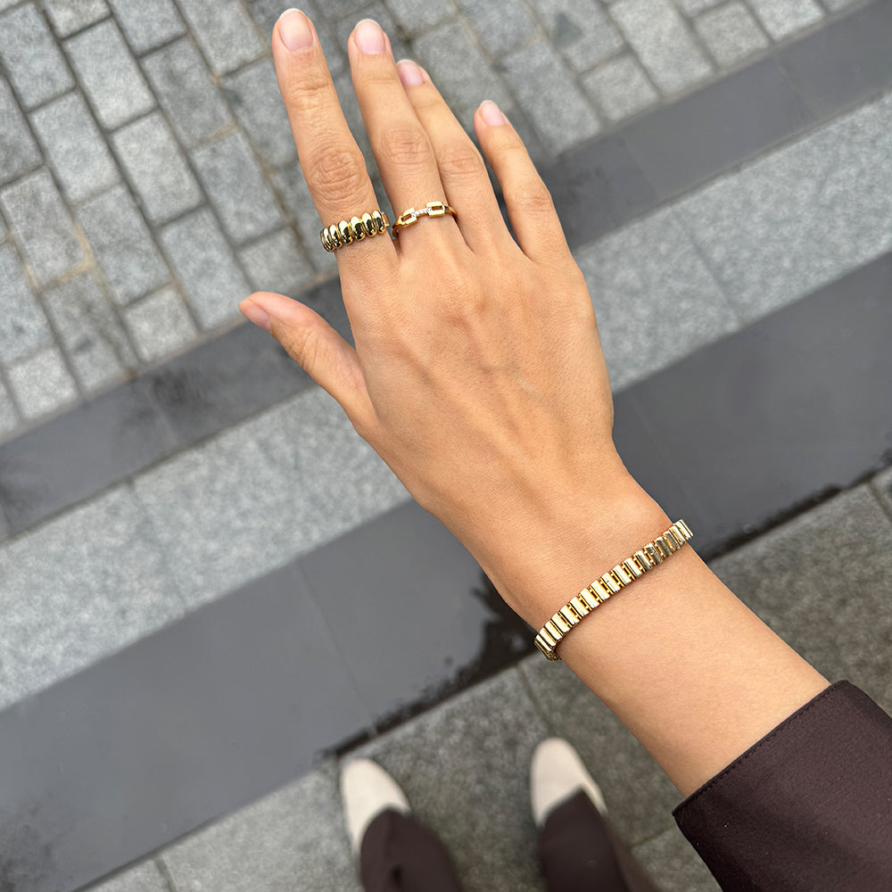 Tube Gold Ring